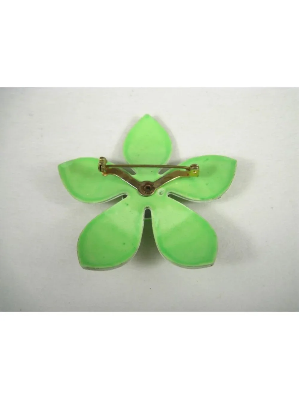 Vintage 1960s Green Enamel Flower Leaf Brooch Pin MOD Mid Century Statement